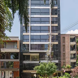 Hotel First Class, Medellín