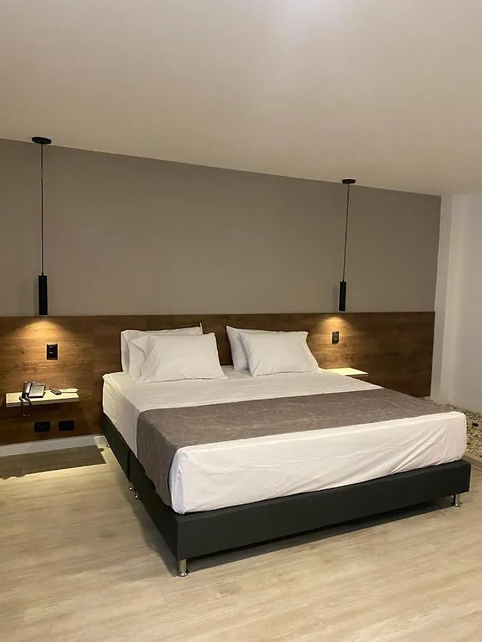 מדיין Fence By Bernalo Hotels