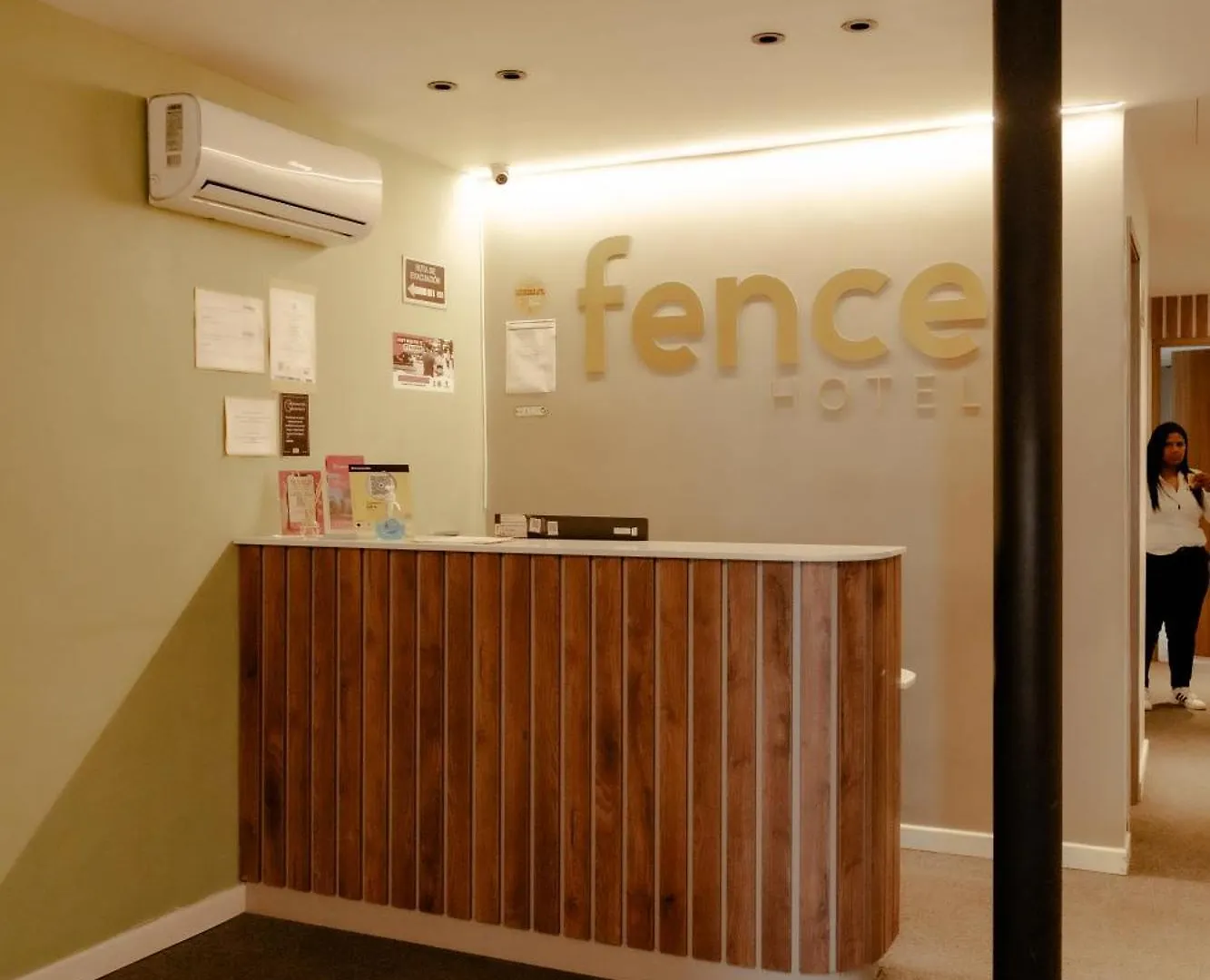 מדיין Fence By Bernalo Hotels